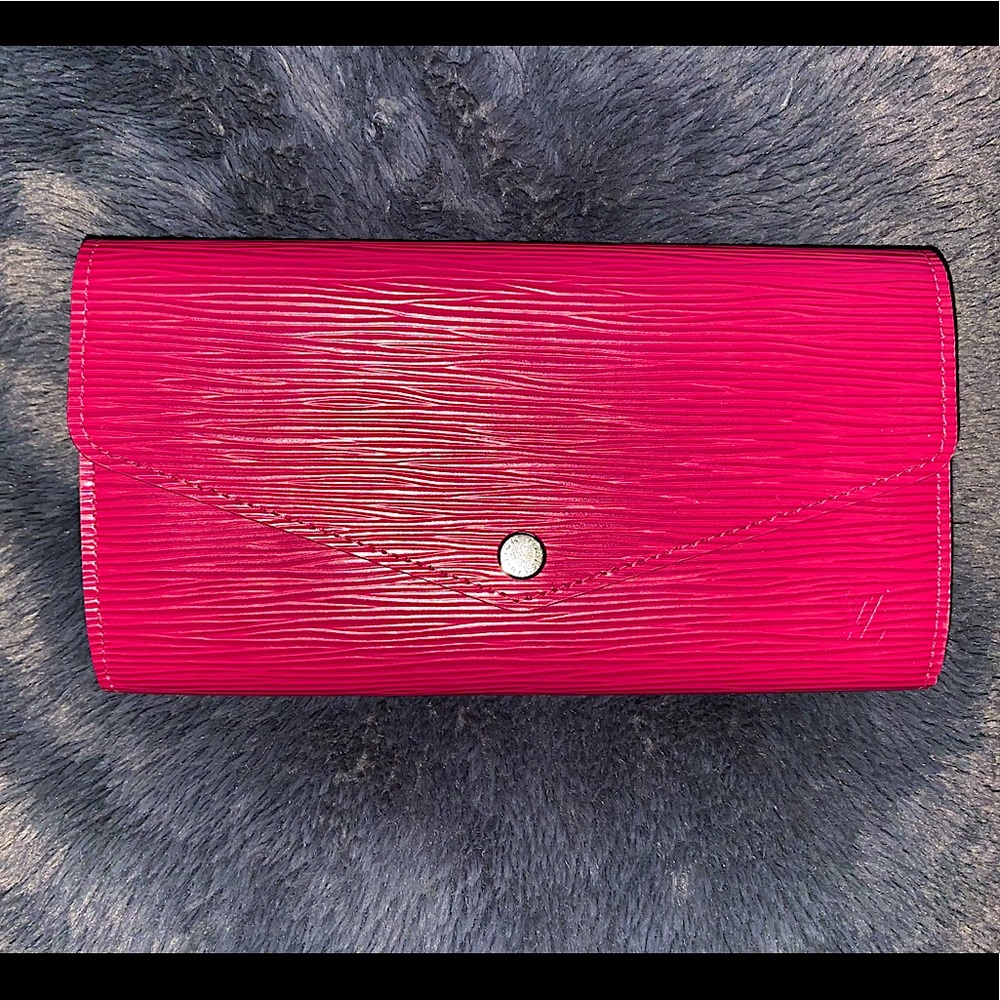 Louis Vuitton Sarah Epi Fuchsia wallet